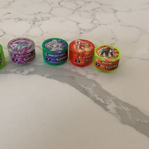 Pokémon rollers and Trading card case - Picture 3 of 4